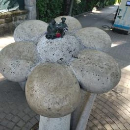 Kolodko: Aranka néni & Béla bácsi miniszobor Budapest - Egyéb