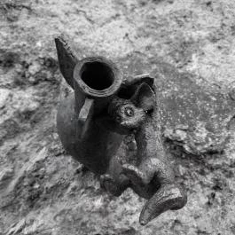 Kolodko: Bombán csüngő Vuk miniszobor Budapest - Egyéb