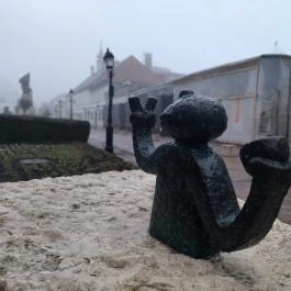 Kolodko: Csúzli miniszobor Vác - Egyéb