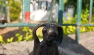 Kolodko: Dr. Bubó és a gyógyuló nyúl miniszobor, Budapest
