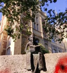 Kolodko: Drakula miniszobor