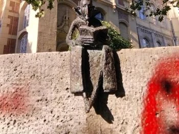 Kolodko: Drakula miniszobor Budapest