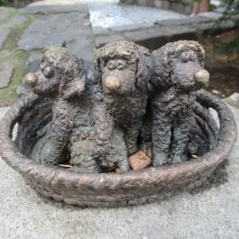 Kolodko: Egyszer volt Budán kutyavásár miniszobor Budapest - Egyéb