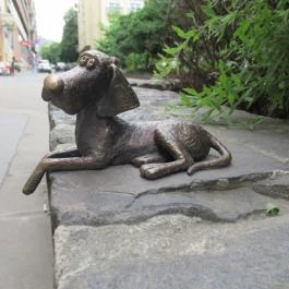 Kolodko: Egyszer volt Budán kutyavásár miniszobor Budapest - Egyéb