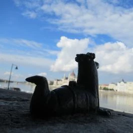 Kolodko: Főkukac miniszobor Budapest - Egyéb