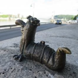 Kolodko: Főkukac miniszobor Budapest - Egyéb