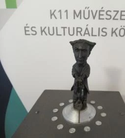 Kolodko: Harry Houdini miniszobor