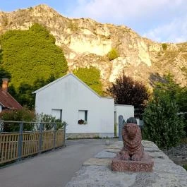 Kolodko: LeoNóra miniszobor Veszprém - Egyéb