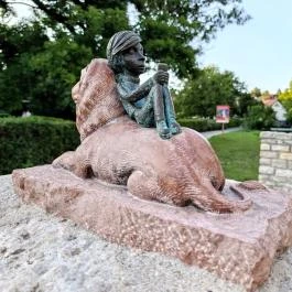 Kolodko: LeoNóra miniszobor Veszprém - Egyéb