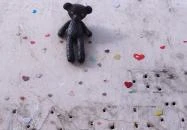 Kolodko: Mr. Bean mackója miniszobor Budapest