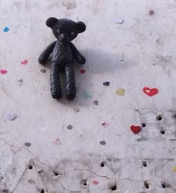 Kolodko: Mr. Bean mackója miniszobor