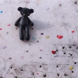 Kolodko: Mr. Bean mackója miniszobor Budapest - Egyéb