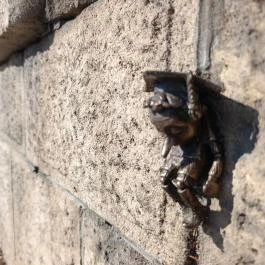 Kolodko: Pinokkió miniszobor, Budapest - Külső kép