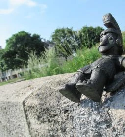 Kolodko: In vino veritas miniszobor