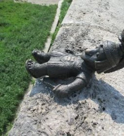 Kolodko: In vino veritas miniszobor