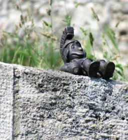 Kolodko: In vino veritas miniszobor