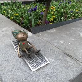 Kolodko: Skála Kópé miniszobor Budapest - Egyéb