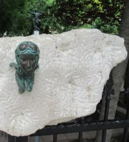 Kolodko: Szenes Hanna miniszobor