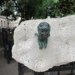 Kolodko: Szenes Hanna miniszobor Budapest - Egyéb