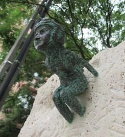 Kolodko: Szenes Hanna miniszobor