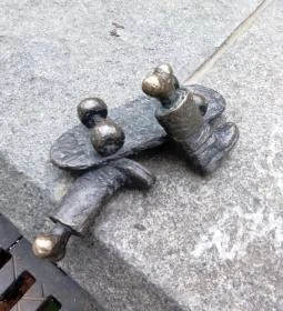 Kolodko: Sztálin csizmája miniszobor