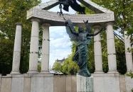 Kolodko: Targoncás miniszobor Budapest
