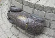 Kolodko: A tizennégy karátos autó miniszobor Budapest