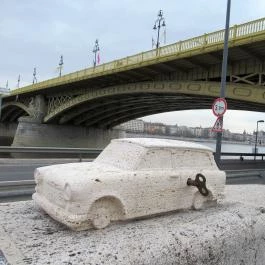 Kolodko: Trabant miniszobor Budapest - Egyéb