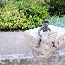 Kolodko: Utcazenész miniszobor Veszprém - Egyéb