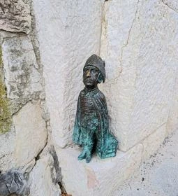 Kolodko: a Vár őrzője miniszobor