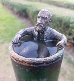Kolodko: Zsigmondy Vilmos miniszobor