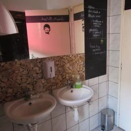 Kolorbár Kulturális Mulató Gyöngyös - Mosdó