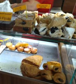 Kolosy téri Sütöde Mintaboltja - Heltai Jenő tér