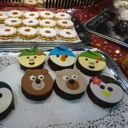 Kölyökvadon Játszóház Étterem - Récsei Center Budapest - Étel/ital