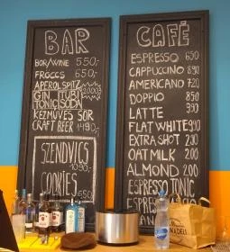 Komondors Vintage Shop & Café