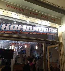 Komondors Vintage Shop & Café