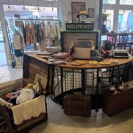 Komondors Vintage Shop & Café Budapest - Belső