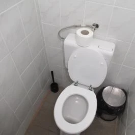 Kompház Budapest - Mosdó