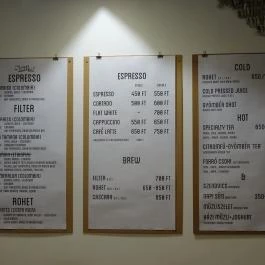 Kontakt - Röser Udvar Budapest - Étlap/itallap