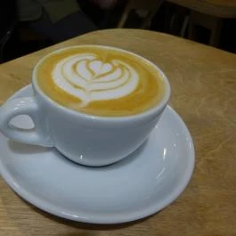 Kontakt - Röser Udvar Budapest - Étel/ital