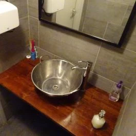 KönyvBár & Restaurant Budapest - Mosdó