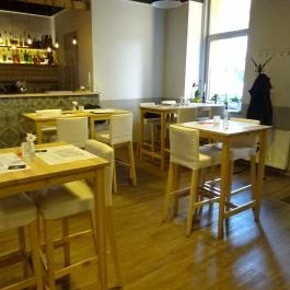 KönyvBár & Restaurant Budapest - Belső