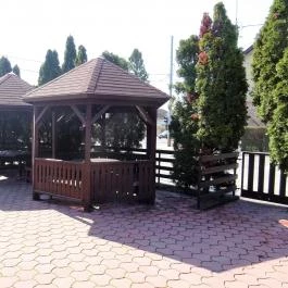 Korona Étterem & Cukrászda Érd - Külső kép