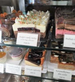 Koronakert Cukrászda