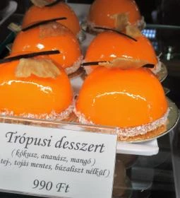 Koronakert Cukrászda