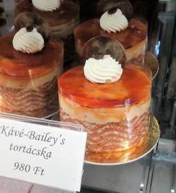 Koronakert Cukrászda