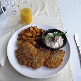 Koronakert Étterem Budapest - Étel/ital