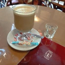 Korzó Kávézó Sopron - Étel/ital