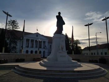 Kossuth Lajos szobor Makó