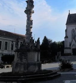 Kőszegi Szentháromság-szobor